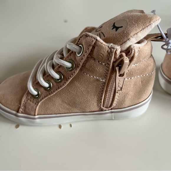 [BOGO ✨] NWT Cat Sneakers 🐱 - Picture 3 of 5